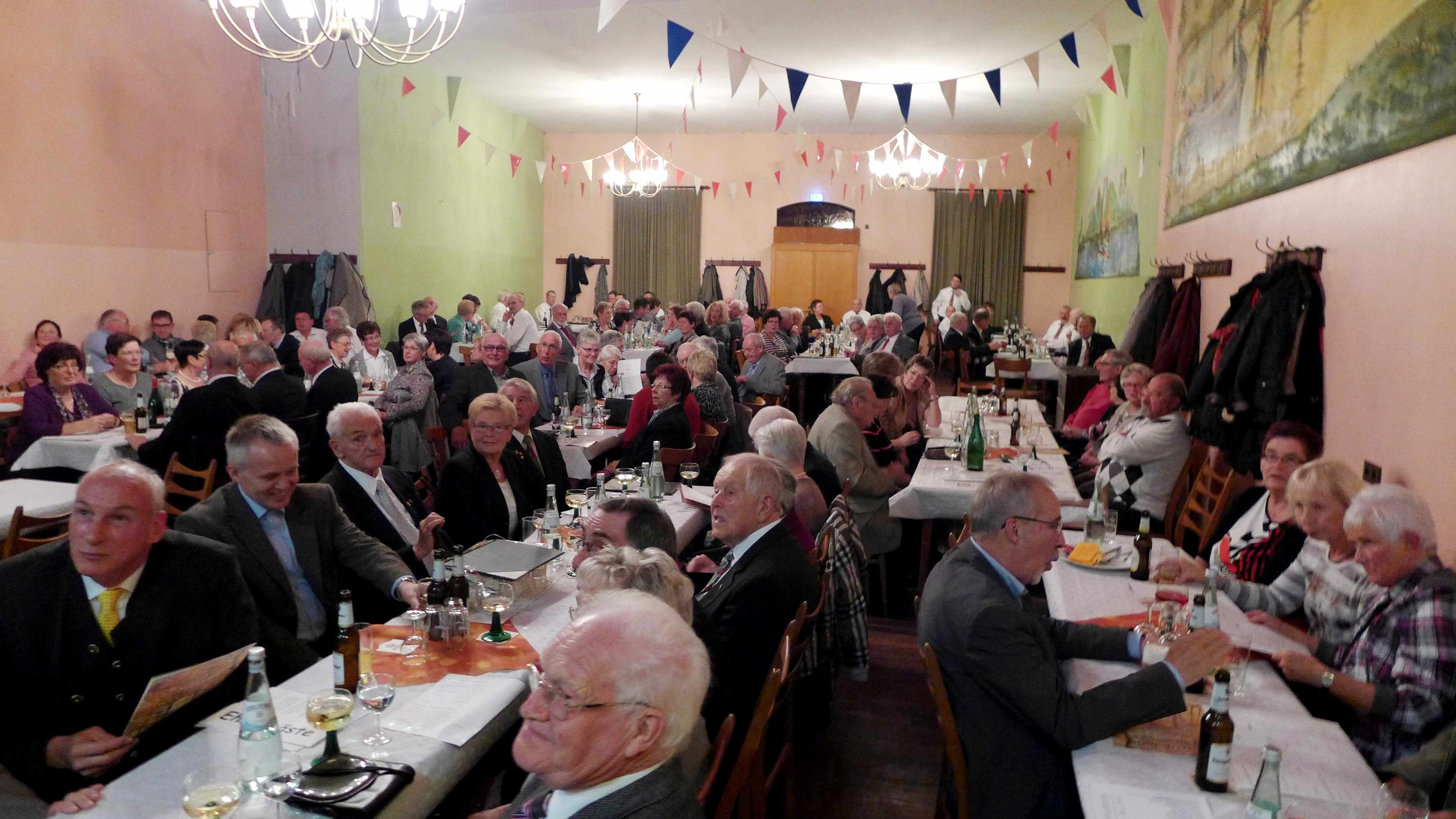 Blick in den Saal
